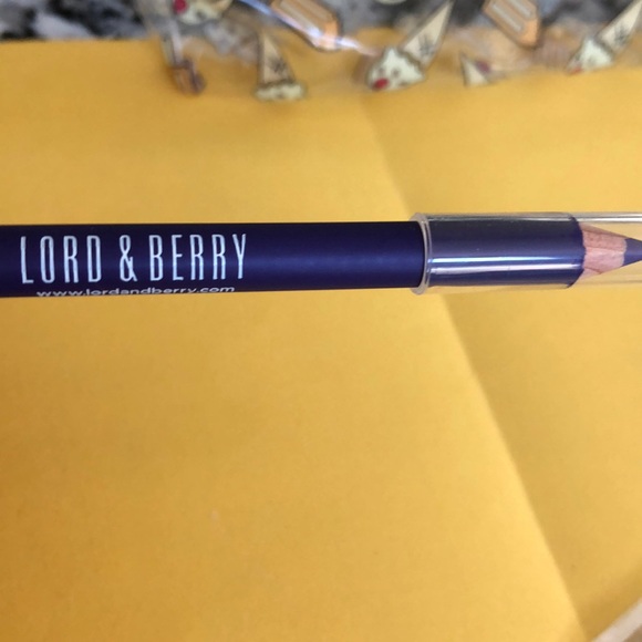 Makeup Bundle - Picture 5 of 8